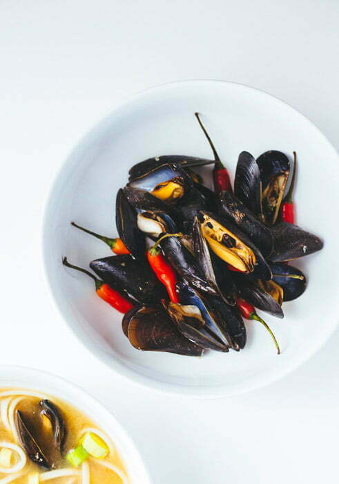 How to clean and debeard mussels