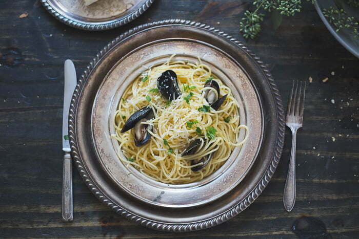 Mussels Carbonara with Linguine Pasta